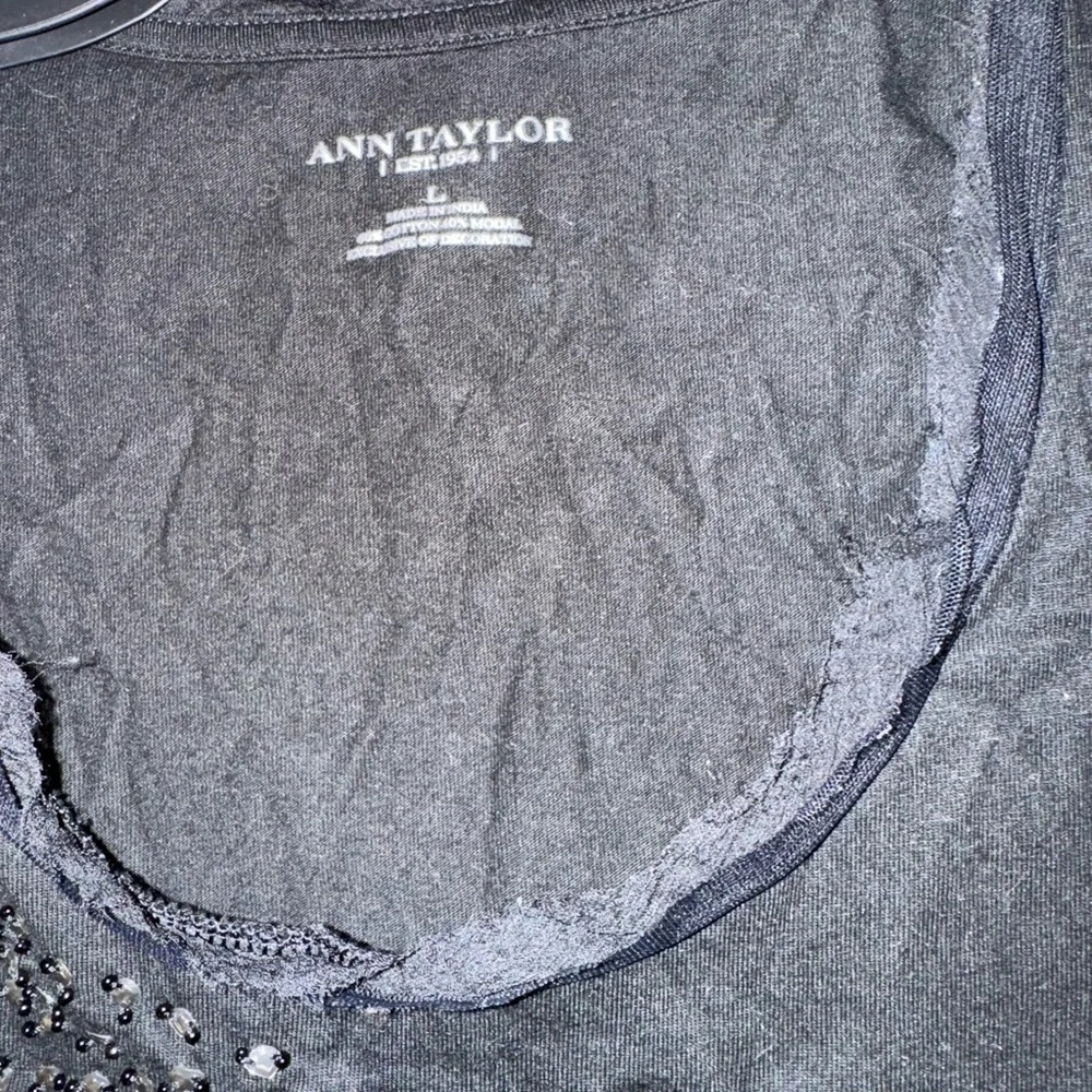 Ann Taylor Gray Embellished Short Sleeve T-Shirt - Picture 4 of 5